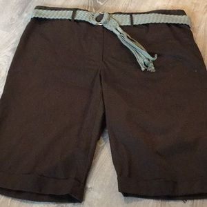 🎈Hannah Jones~~Knee Length Bermuda’s~~🎈